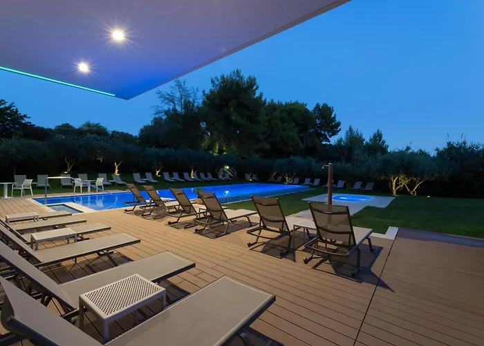 Hotel Salona Palace