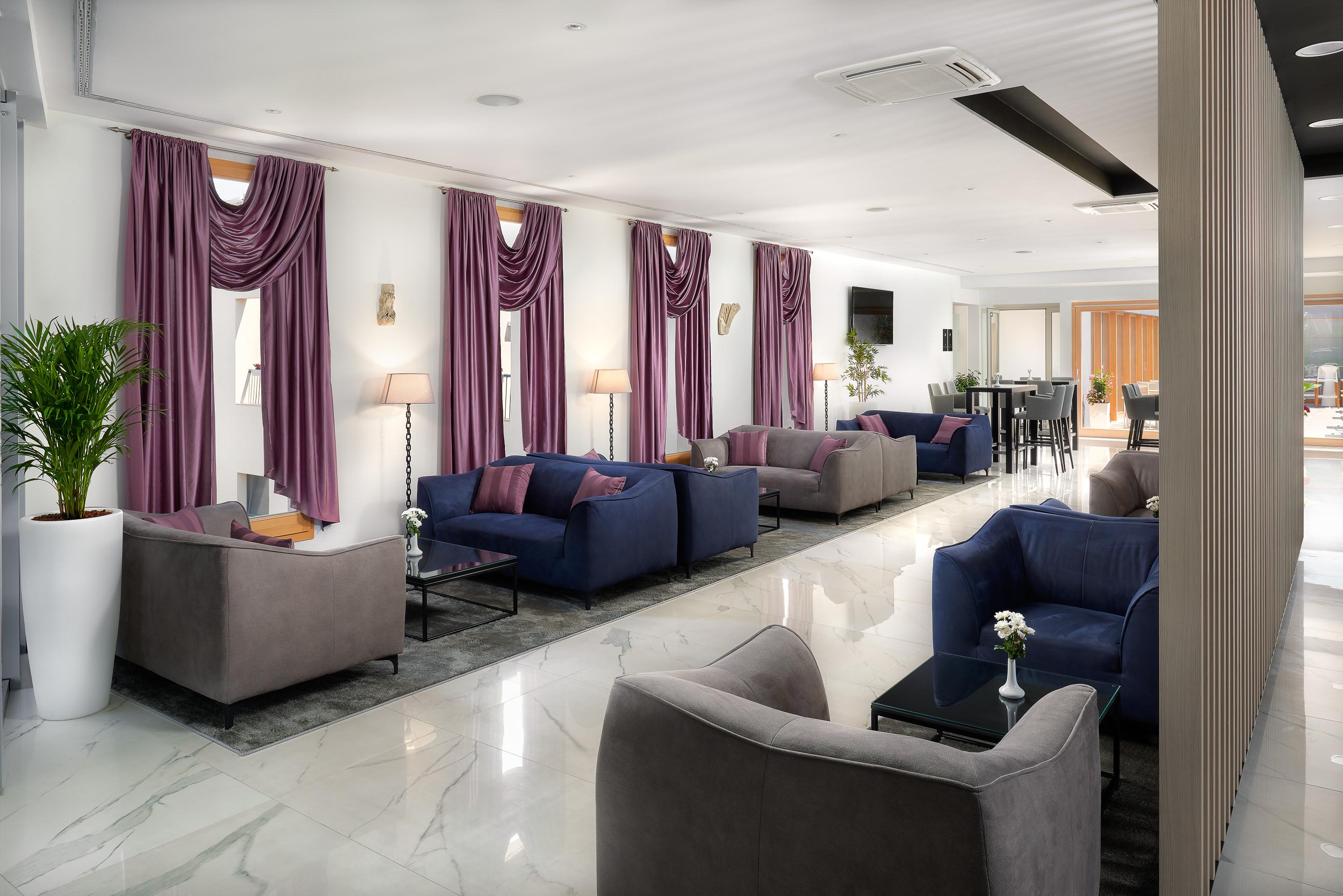 Palace 4*